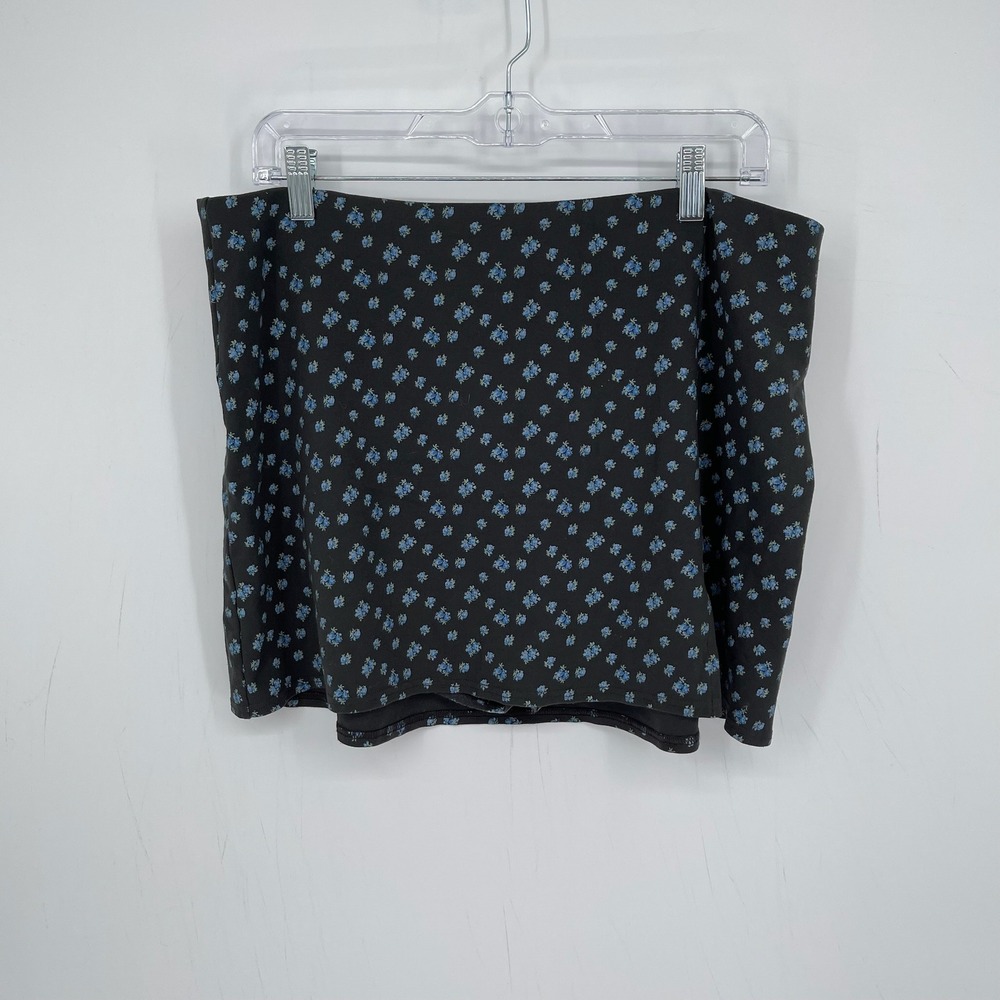 American Eagle AEO Women's Black Blue Floral Stretch Mini Skirt Skort Size XL